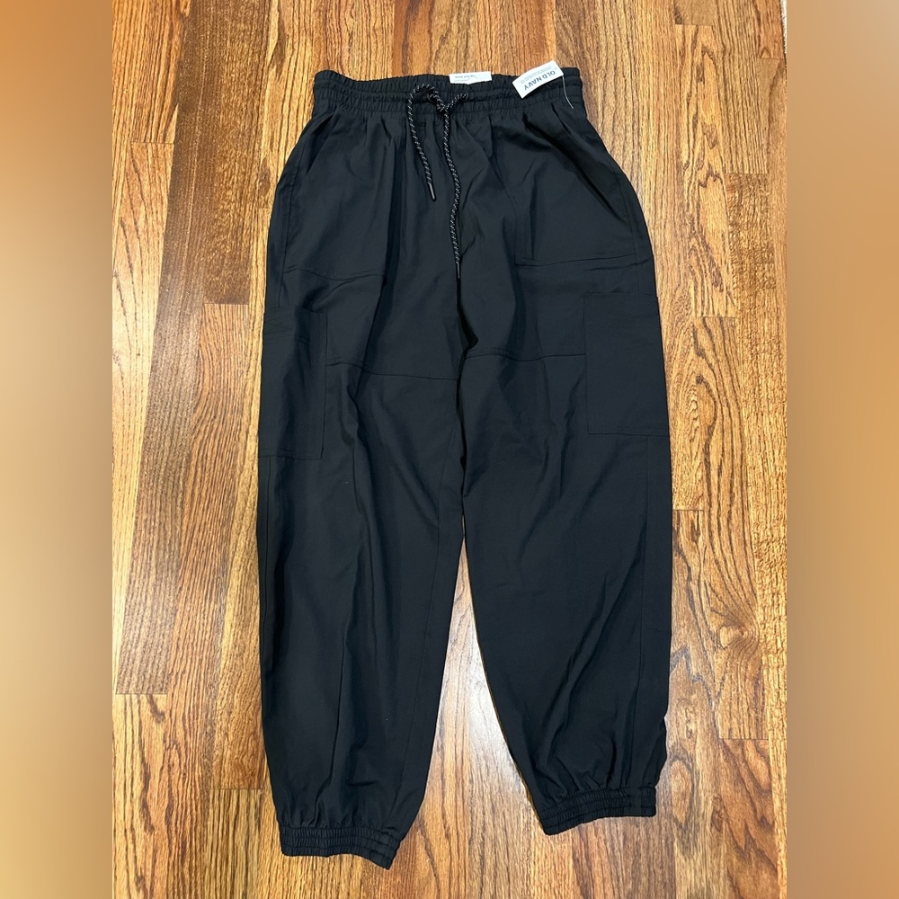 Brand new with tags Old Navy athletic high rise joggers